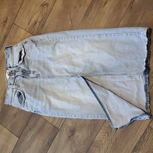 Universal Thread denim jean skirt. Size 00.